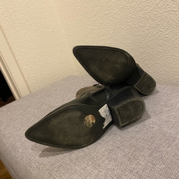 Cute boots - Picture 6 of 7